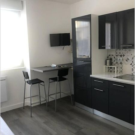 Appartement YANNADAL/studio cosy avec vraie cuisine à Recouvrance/ proche Tram/bus et proximité avec l'Arsenal à Brest Extérieur photo