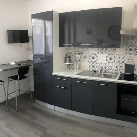 Appartement YANNADAL/studio cosy avec vraie cuisine à Recouvrance/ proche Tram/bus et proximité avec l'Arsenal à Brest Extérieur photo